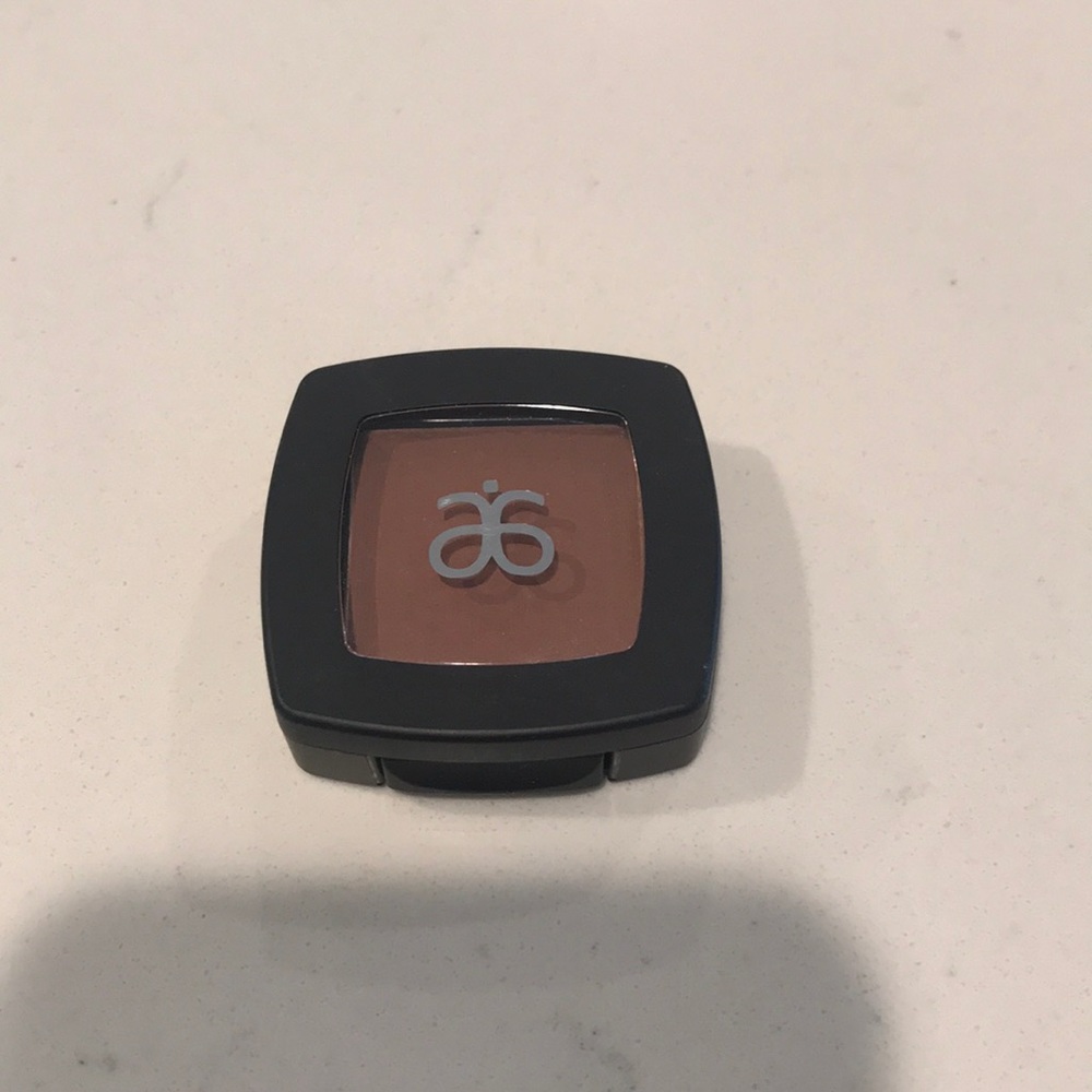Arbonne eyeshadow